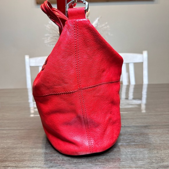 GIVENCHY
Lambskin Medium Nightingale red - Picture 5 of 6